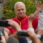Cardenal Castillo revela la inesperada elección de León XIV, el papa que sorprendió a todos