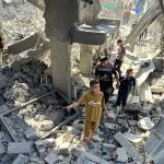 Tres palestinos mueren en bombardeo israelí en Gaza pese a la tregua