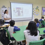 Estudiantes usan la inteligencia artificial y recrean reportajes en vivo para rememorar la Batalla del Pichincha