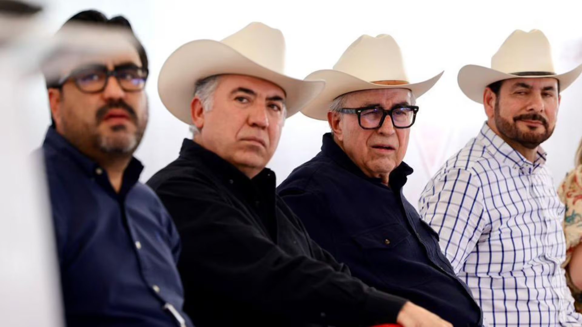 Algunos de los funcionarios señalados por EEUU de ayudar a Los Chapitos del Cártel de Sinaloa. Foto: X/@InzunzaCazarez