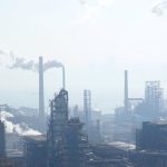 Por crisis en Irán, China sube precios de gasolina y diésel desde sábado