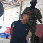 Alias “El Chueco” fue capturado durante una operación militar en Machala