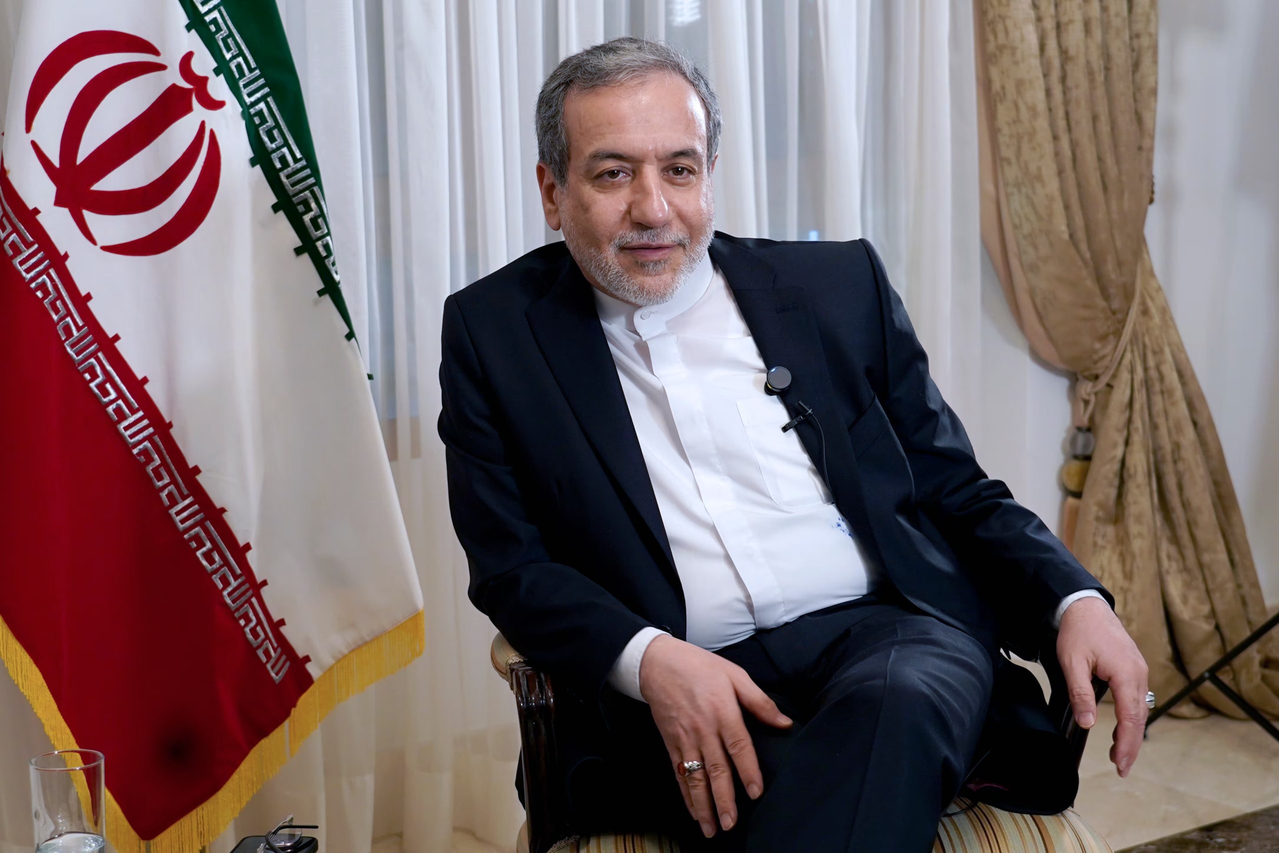 El ministro iraní de Relaciones Exteriores, Abás Araqchí, durante una entrevista con EFE, en Lisboa (Portugal). EFE/Jorge Jerónimo