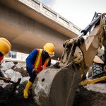 Cierre parcial en la Rodolfo Baquerizo por avance de obra municipal modifica circulación vehicular y rutas de buses