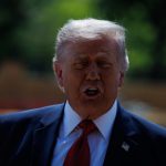 Trump califica a Irán como «nación derrotada» y pone los diálogos al límite
