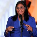 Venezuela y EE.UU. firman acuerdos para explotación petrolera