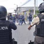 Retiran rompevelocidades que dificultaban patrullajes en sectores del sur de Guayaquil