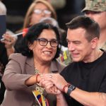Gobierno entrega USD 77 millones en compensaciones a jubilados de Salud y Educación