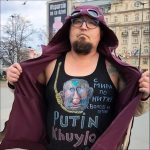 Caricaturista ruso opositor es ejecutado a tiros en Polonia