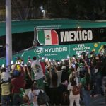 Selección Mexicana llega a Guadalajara entre cánticos y mariachis