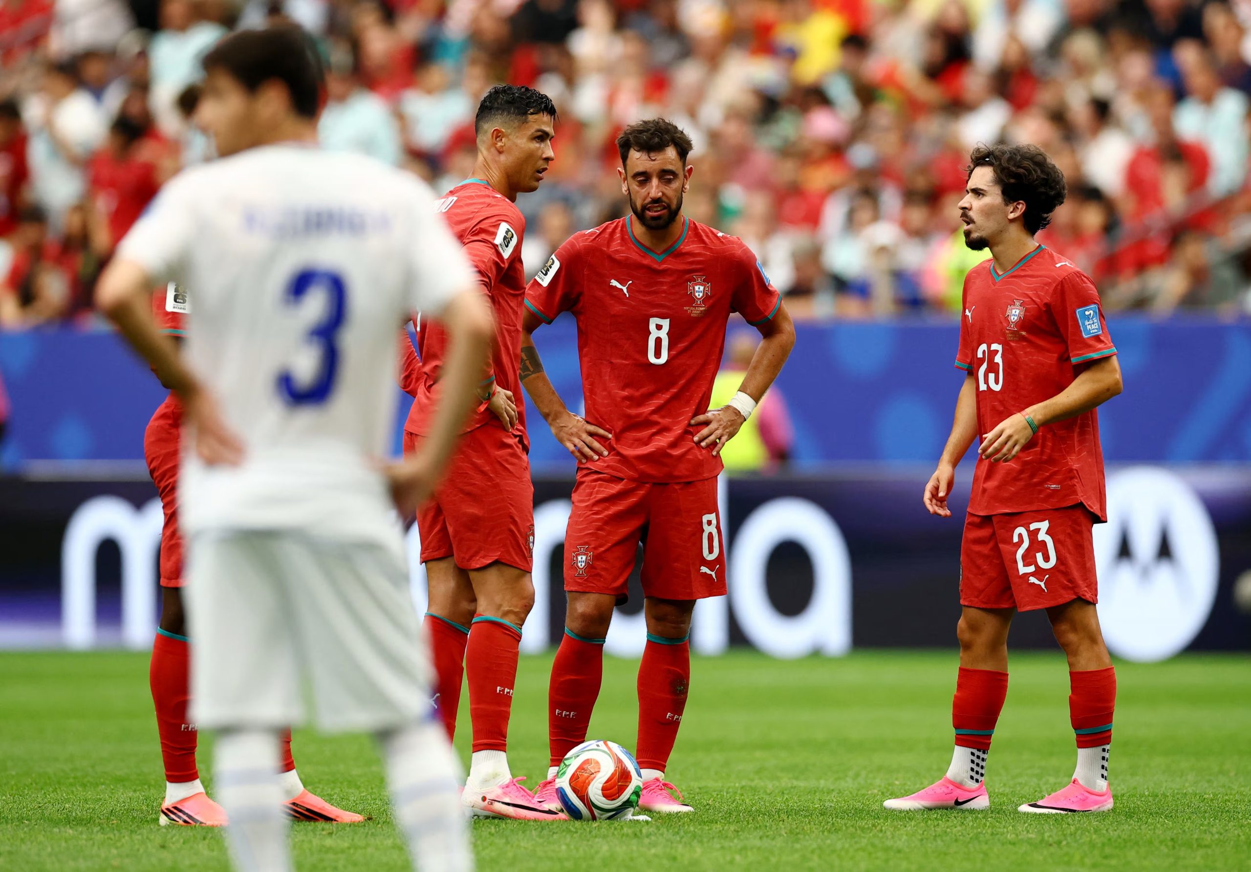 Portugal anotó dos goles en pelota quieta en su último partido - crédito Reuters