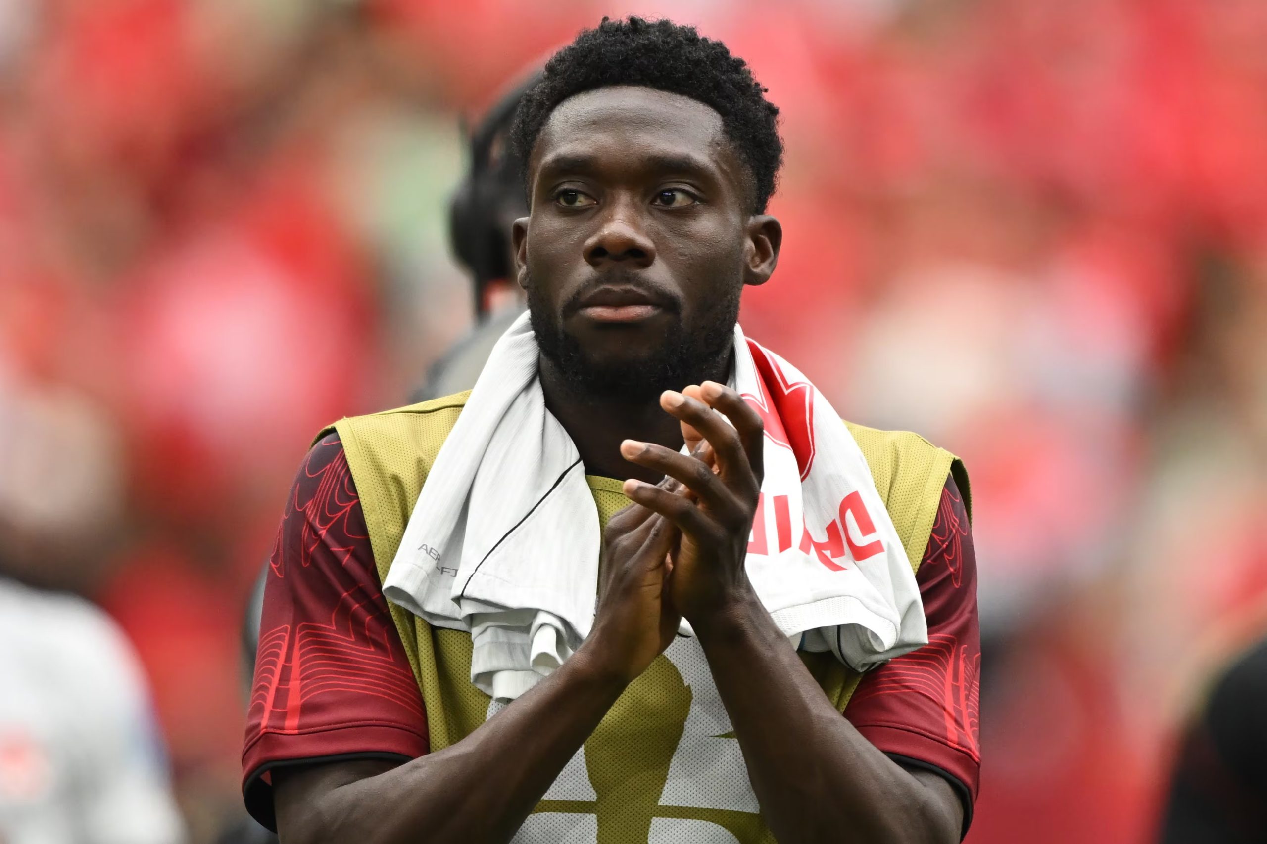 24 de junio de 2026; Vancouver, Columbia Británica, Canadá; El defensa canadiense Alphonso Davies (19) reacciona tras el partido contra Suiza durante un encuentro del Grupo B de la Copa Mundial de la FIFA 2026 en el BC Place Vancouver. Crédito obligatorio: Anne-Marie Sorvin-Imagn Images