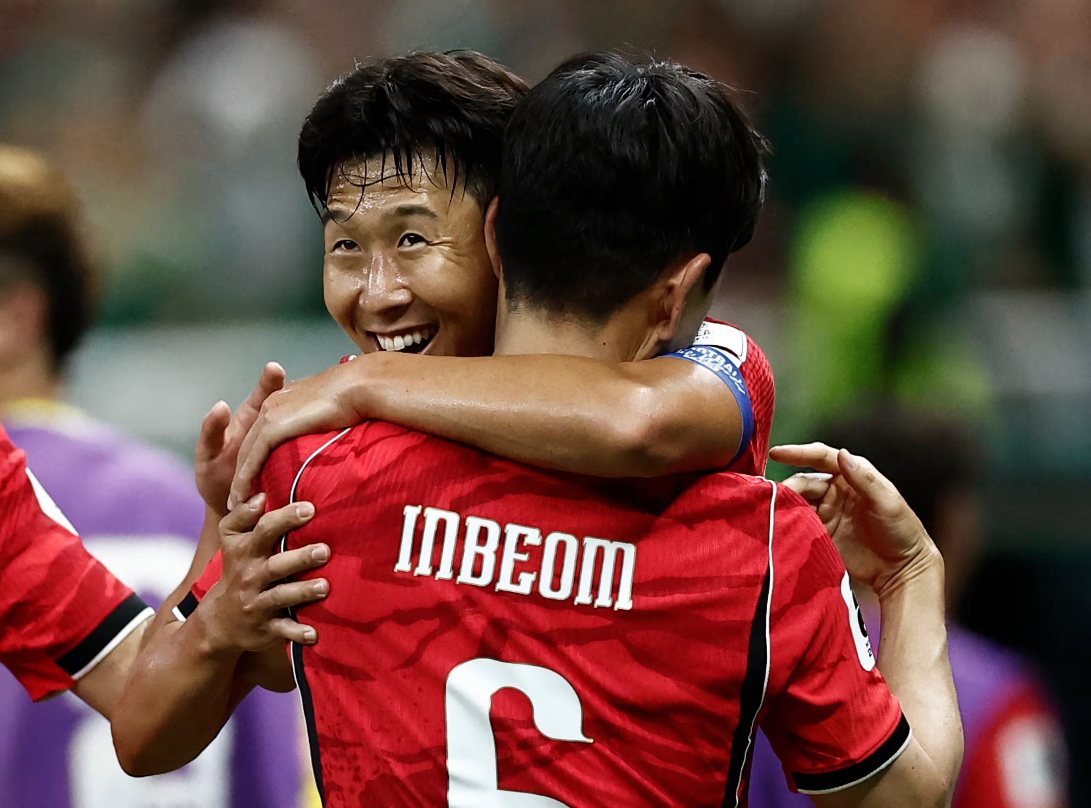 Son Heung-Min celebra que Corea del Sur ganó en su debut del Mundial 2026. (Photo by Ulises RUIZ / AFP)