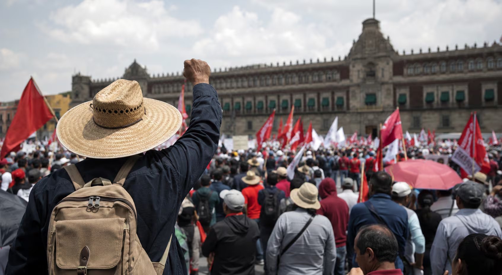 La CNTE mantiene su capacidad de movilización y presión política en México, mientras el gobierno de Claudia Sheinbaum enfrenta uno de los conflictos heredados más complejos de la Cuarta Transformación, marcado por demandas históricas en materia laboral, educativa y de pensiones