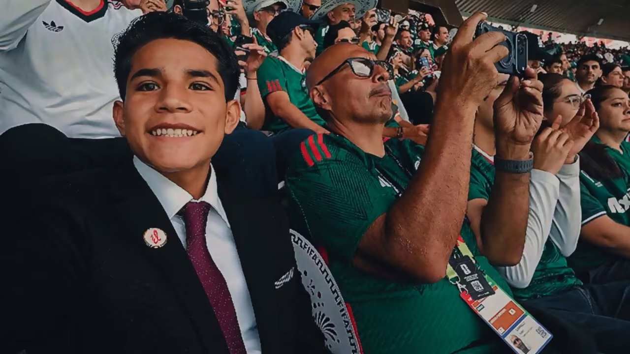 Pol Deportes fue reconocido por aficionados de México, Guatemala, Colombia, Bolivia, Chile y España en el Estadio Azteca durante la cobertura del Mundial.