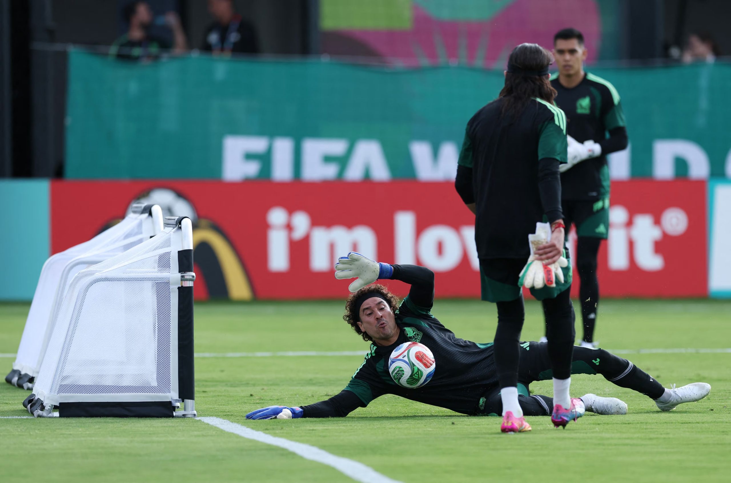 Soccer Football - FIFA World Cup 2026 - Mexico Training - Sports Arena, Guadalajara, Mexico - June 17, 2026 Mexico's Guillermo Ochoa during training REUTERS/Paul Childs