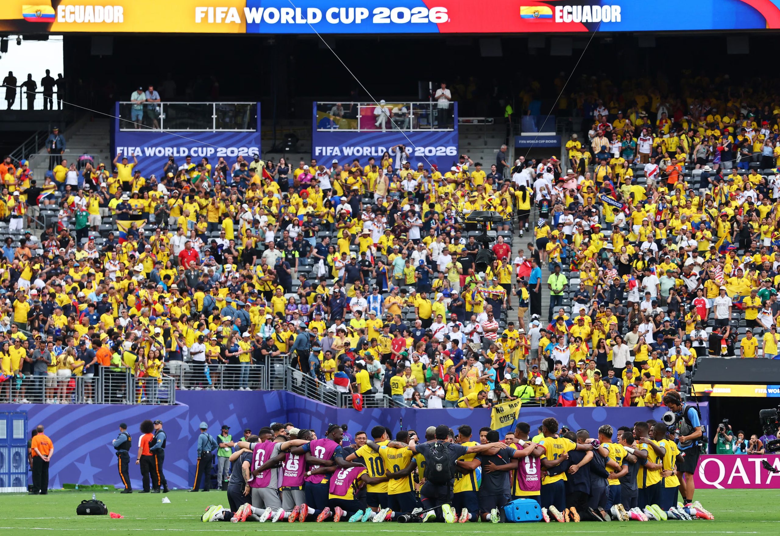 Ecuador celebra su victoria (IMAGN IMAGES via Reuters/Vincent Carchietta)