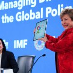 Guerra en Medio Oriente: FMI alerta que el alza del petróleo ya alimenta la inflación global