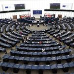 Eurocámara aprueba centros de deportación en terceros países; oposición grita «vergüenza»