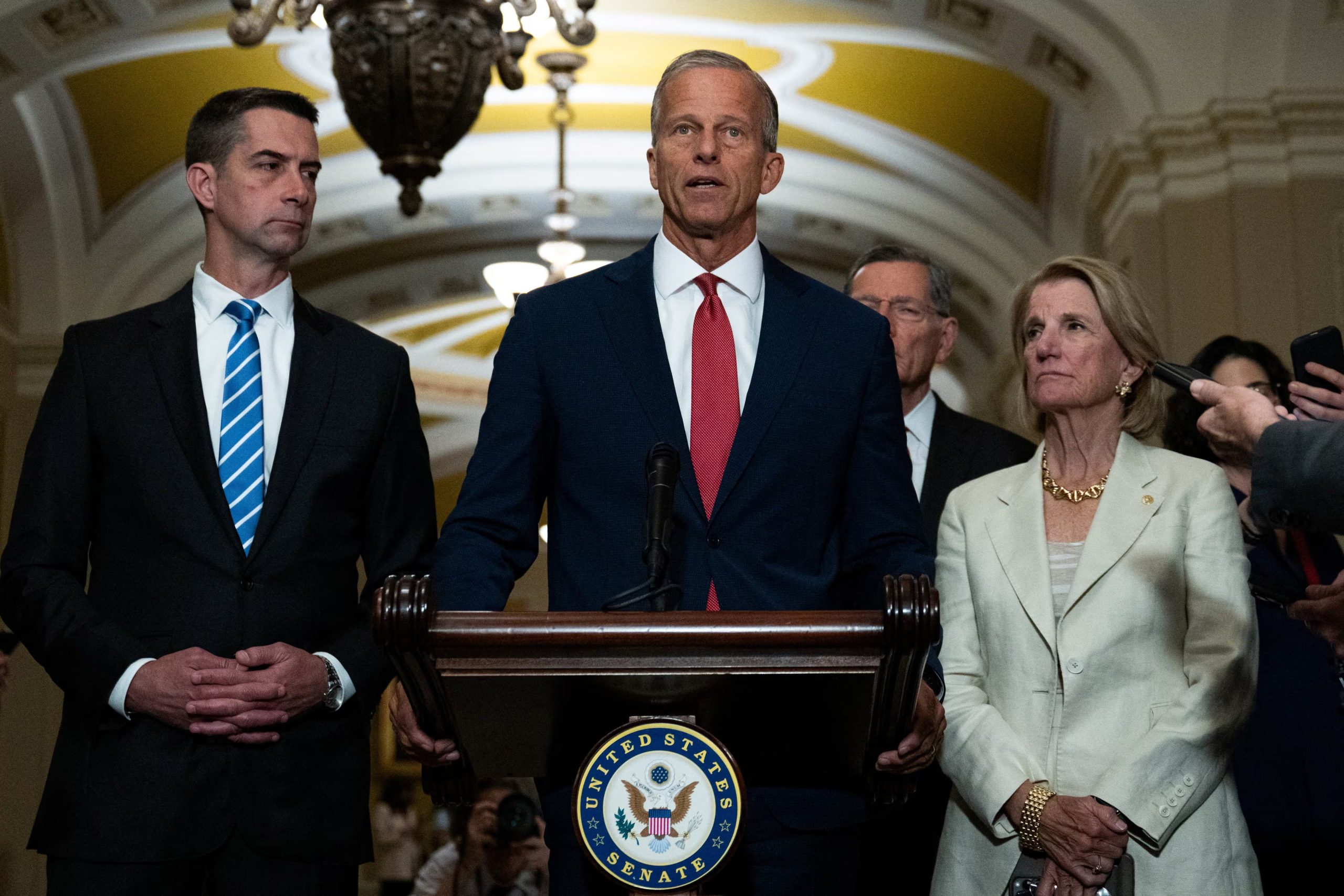 John Thune anticipó que la solicitud de fondos del Pentágono para la guerra con Irán será revisada en detalle por el Congreso, sin garantías de aprobación inmediata (Reuters)