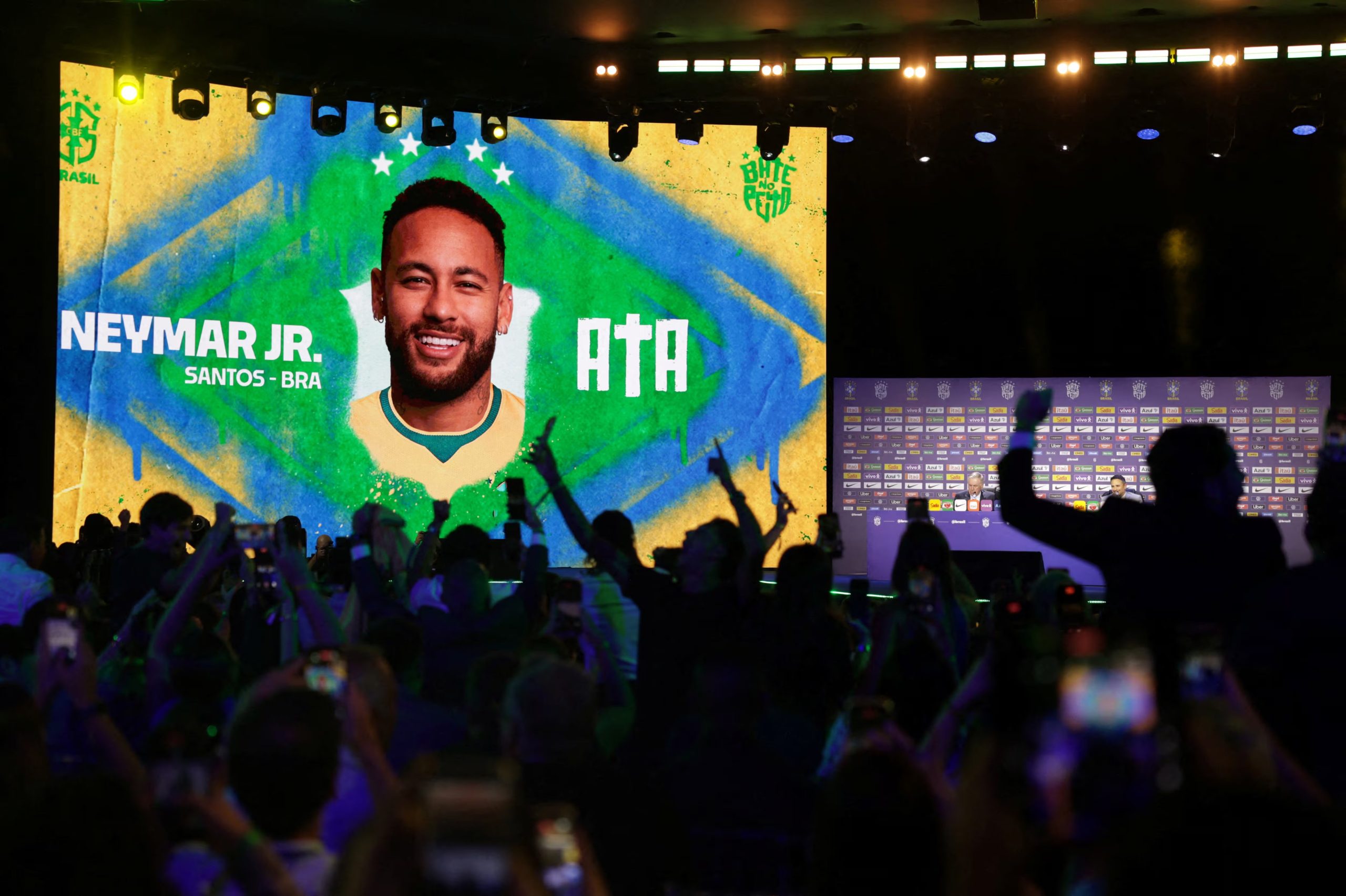 Por el momento Brasil prepara el debut y espera noticias clave de Neymar (REUTERS/Ricardo Moraes)