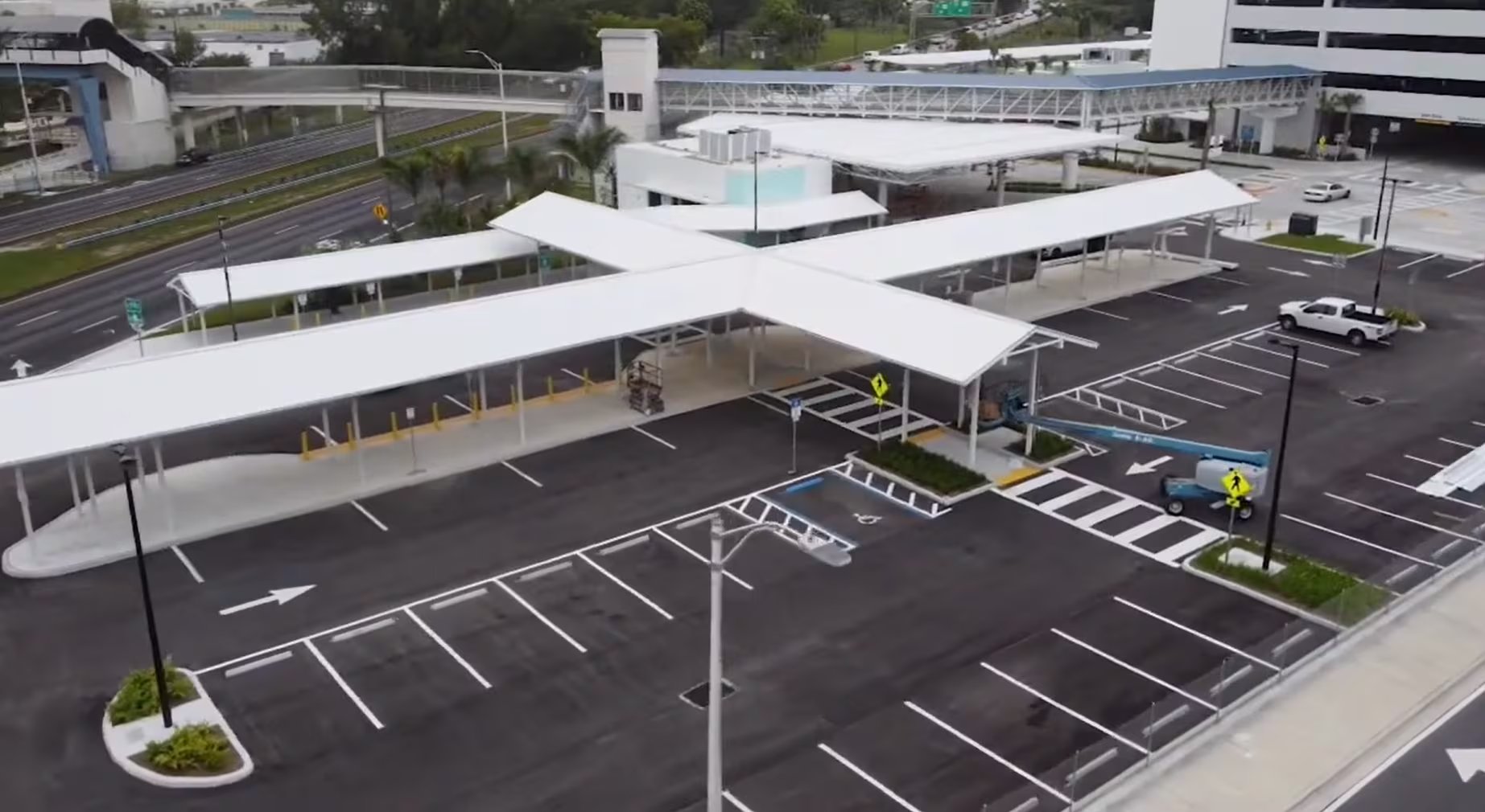 Broward County sumó tres rutas para el Mundial, con servicios de 2 dólares por trayecto desde Seminole Hard Rock Hotel & Casino y West Regional Terminal, y un expreso gratuito con reserva previa (Advance Mechanical)