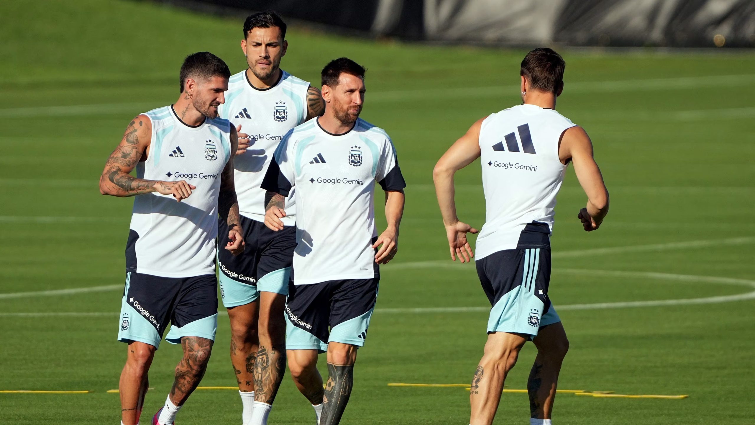 Argentina debutará el martes ante Argelia (Reuters/Denny Medley)