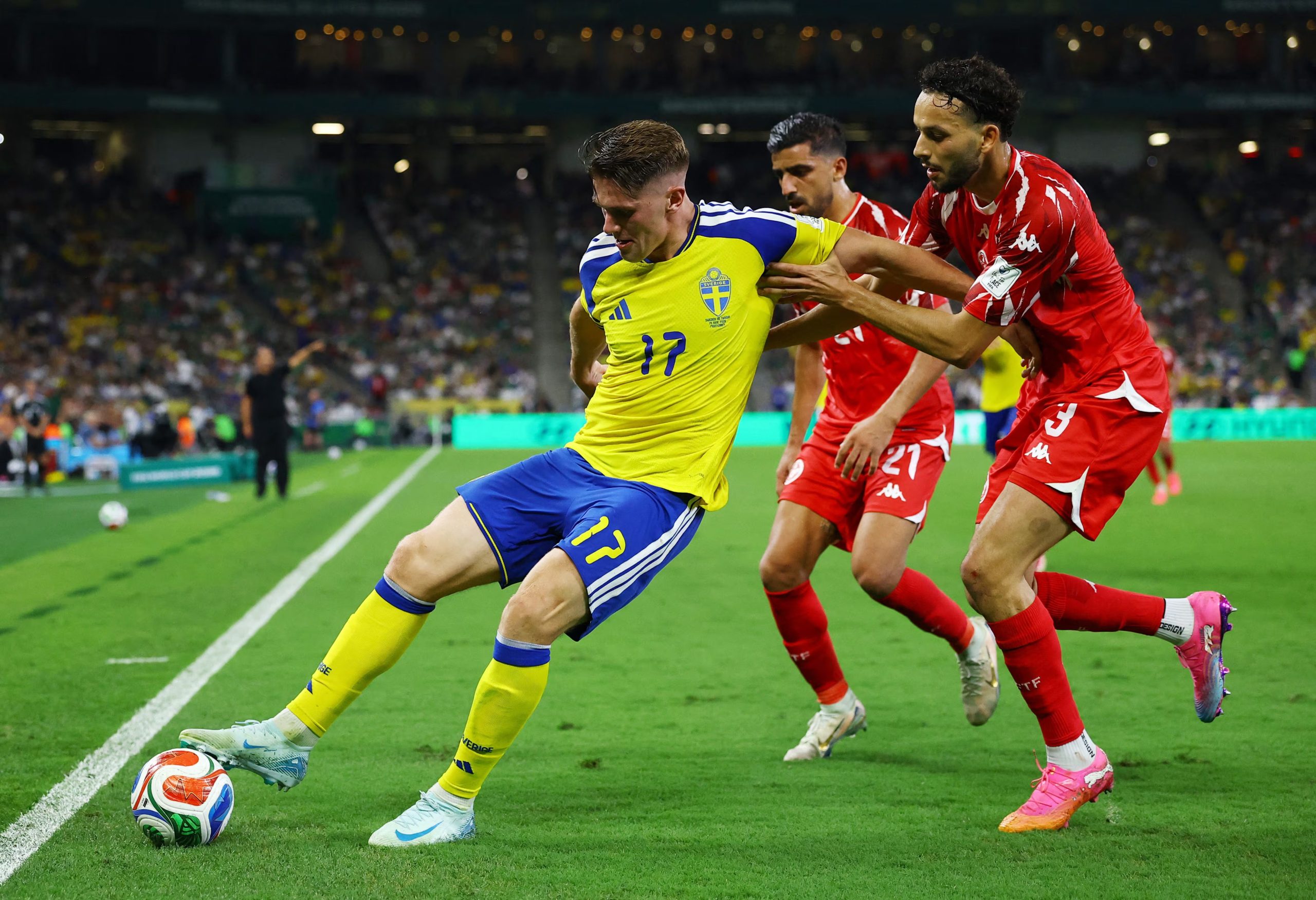 Suecia venció 5 - 1 a Túnez (REUTERS/Daniel Becerril)