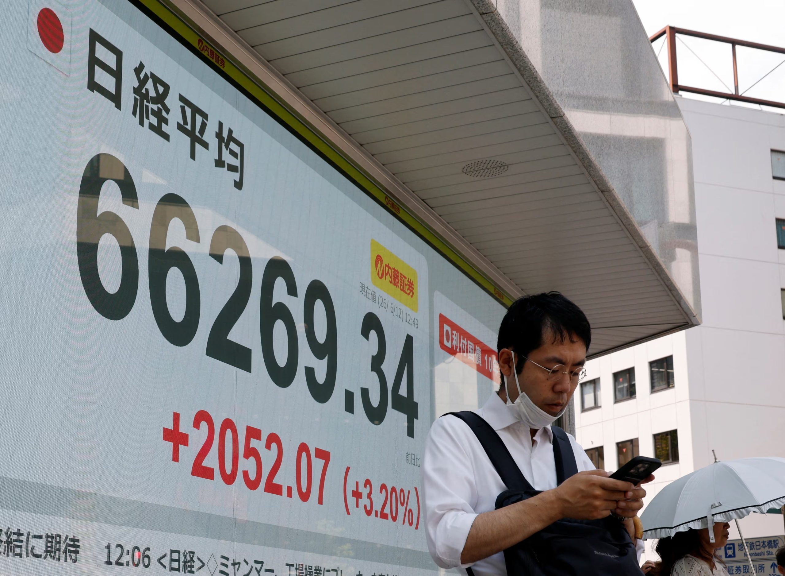 El índice Nikkei 225 de Tokio avanzó 3,47% (REUTERS)