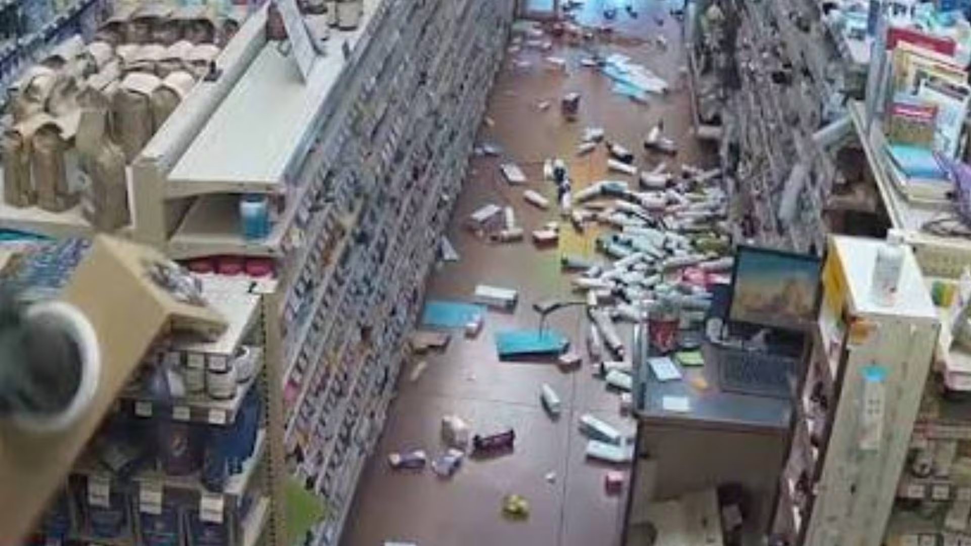 Residentes de Calpella, Fort Bragg y Kelseyville relataron caída de objetos y temblores de hasta 30 segundos por el terremoto en California (Captura de video)
