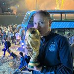 De estrella de Primera a ángel de la guarda: la historia de Daniel Martínez en la Selección