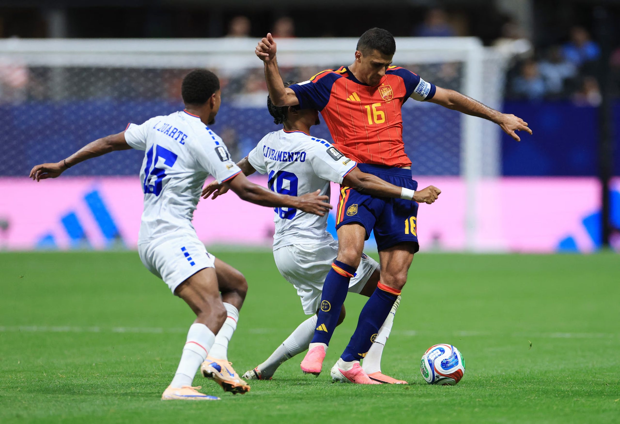 Rodri Hernández. (Reuters/Siphiwe Sibeko)