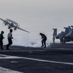 EE.UU. derriba drones iraníes y ataca radares en el estrecho de Ormuz