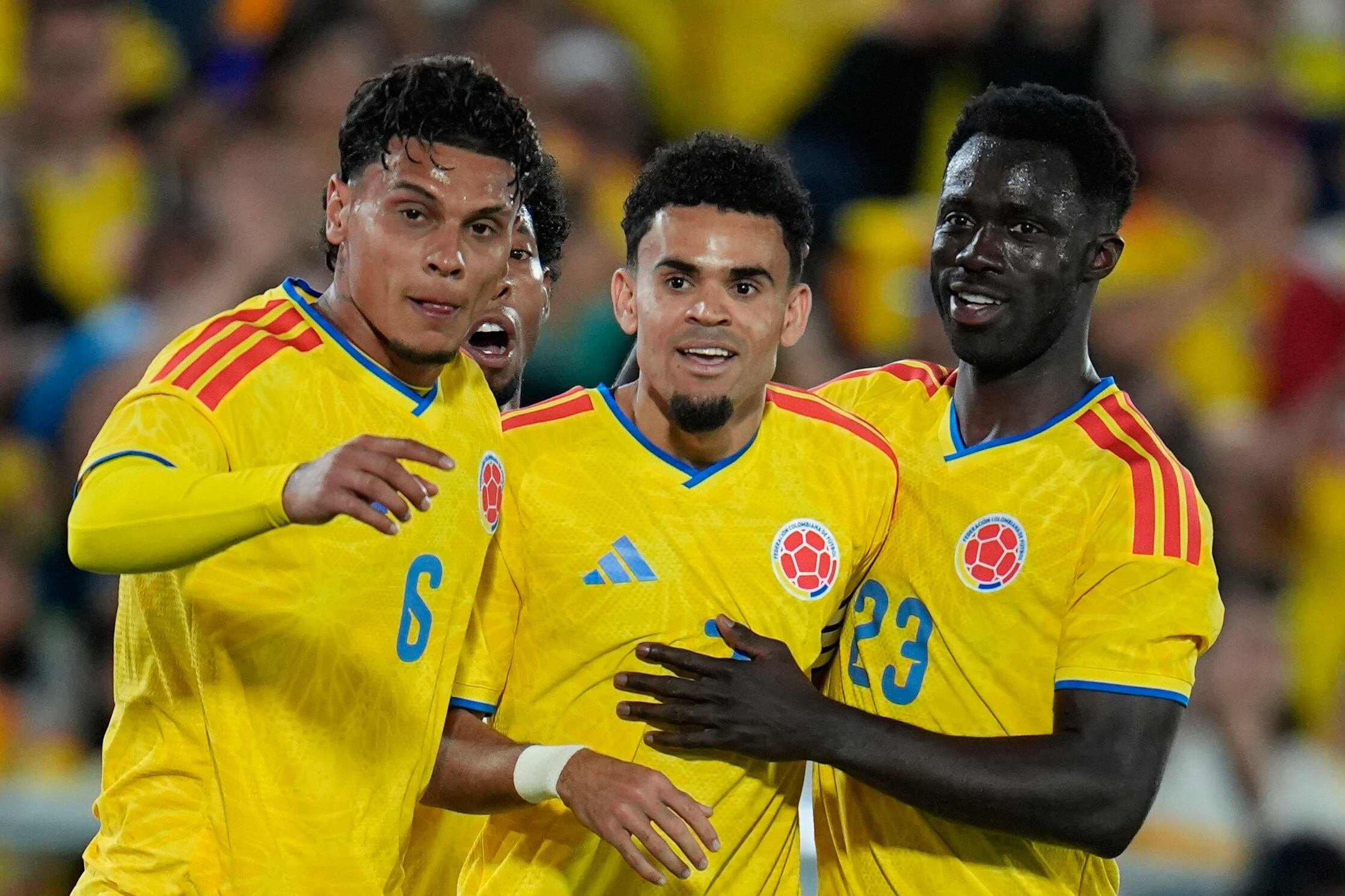 Luis Díaz y Richard Ríos son dos de los jugadores colombianos que debutarán en una Copa Mundial de la FIFA - crédito Fernando Vergara/AP Foto