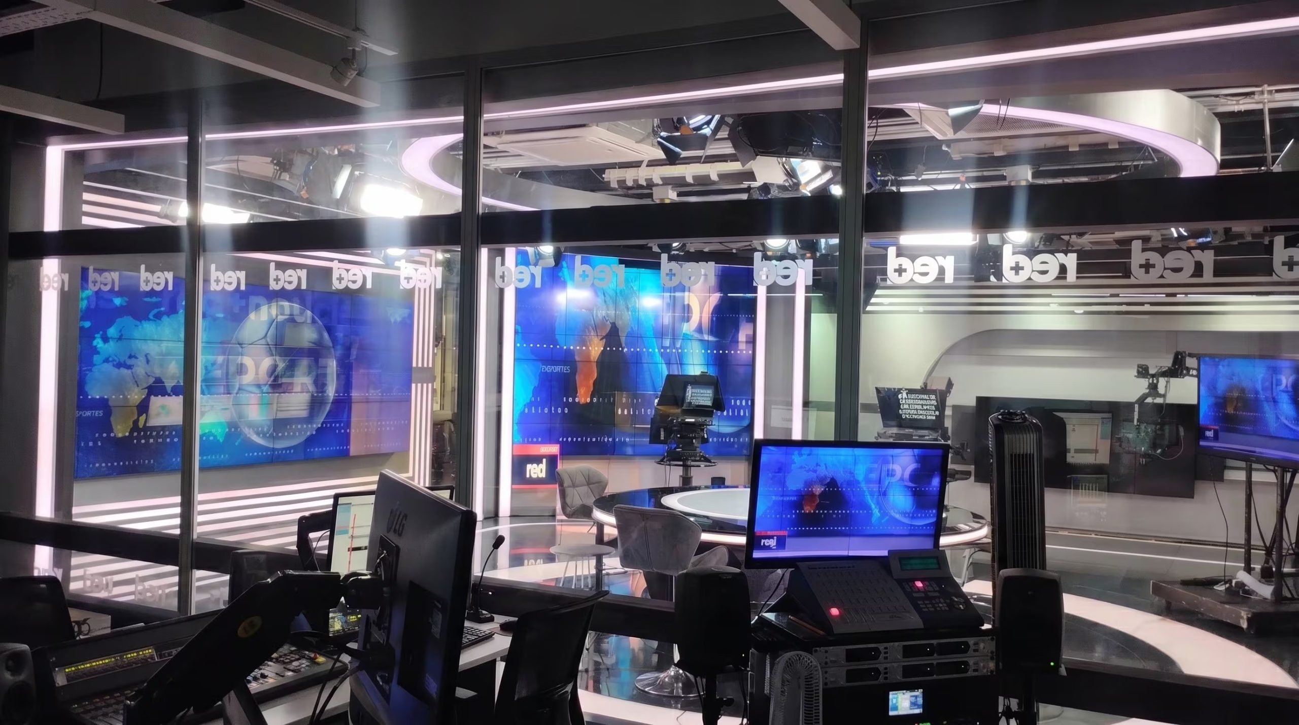 El Ministerio de Trabajo realizó una inspección en la sede de Red+ Noticias, enfocándose en denuncias de acoso sexual, maltrato laboral y precarización contractual - crédito Imagen Ilustrativa Infobae
