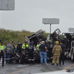 Al menos 12 muertos por choque entre camioneta y camión en la vía Santa Elena – Guayaquil
