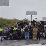 Al menos diez muertos por choque entre camioneta y camión en la vía Santa Elena – Guayaquil