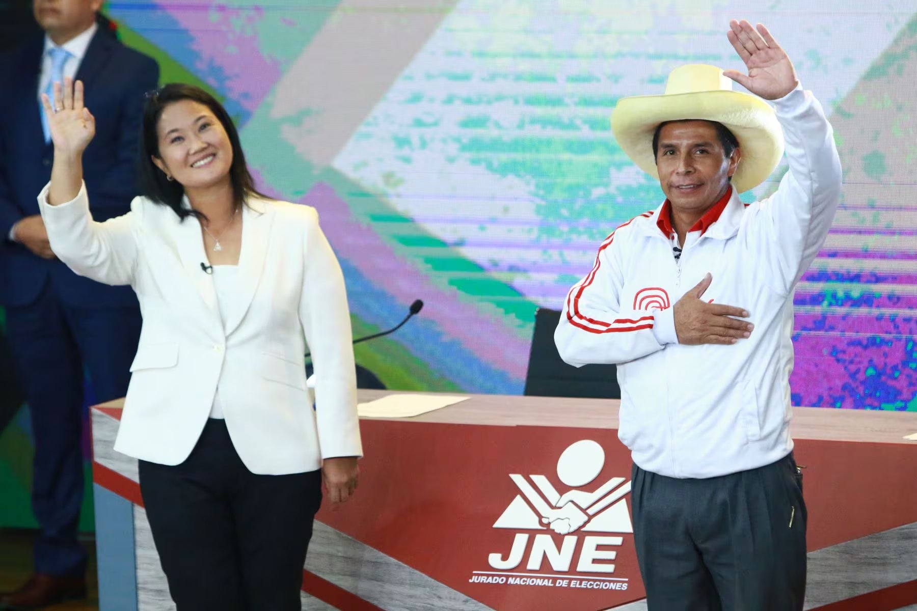 Keiko Fujimori y Pedro Castillo previo a la segunda vuelta de las Elecciones Generales 2021.