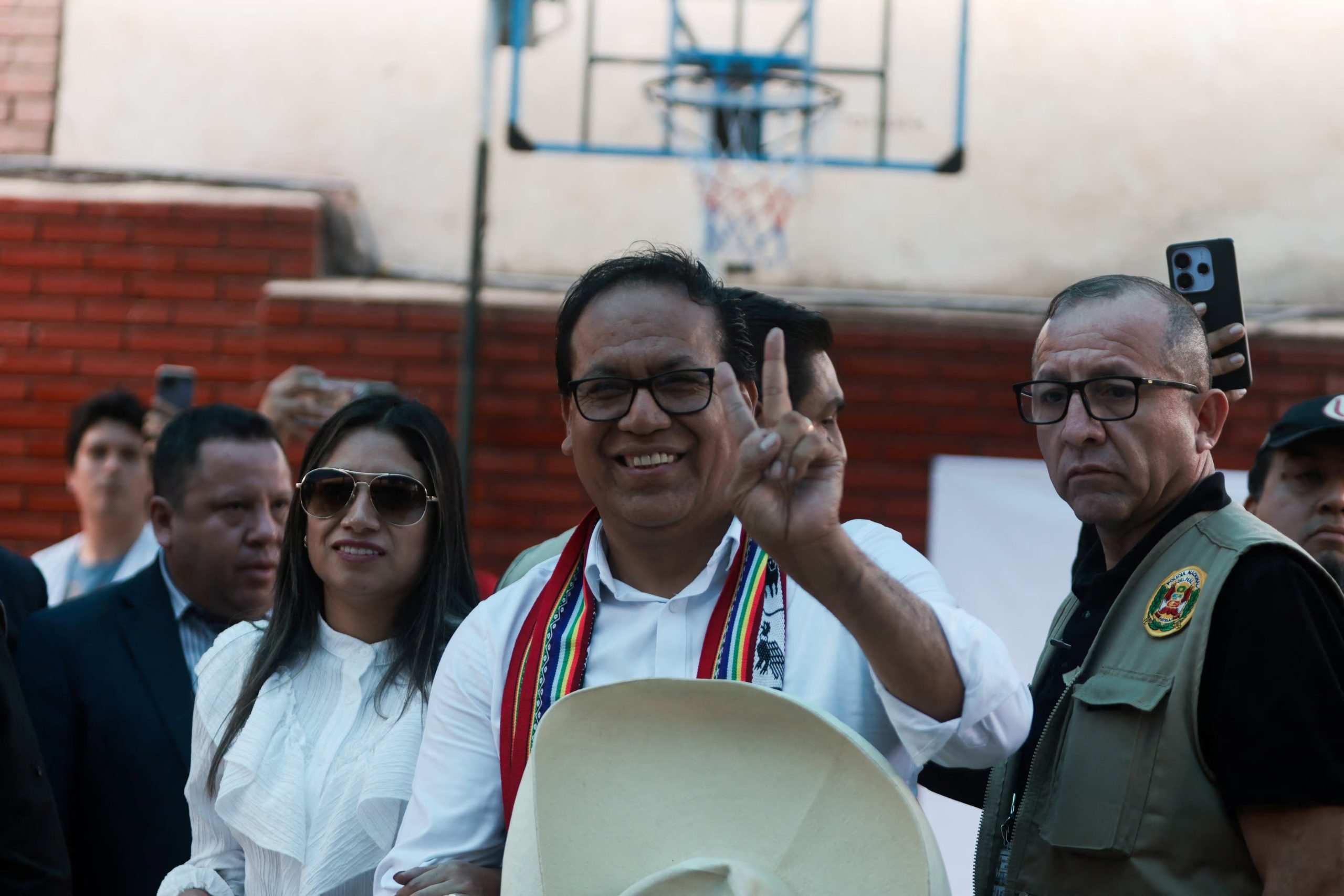 Left-wing presidential candidate Roberto Sanchez gestures on the day he is to cast his vote during a runoff against conservative candidate Keiko Fujimori, in Lima, Peru, June 7, 2026. REUTERS/Stifs Paucca