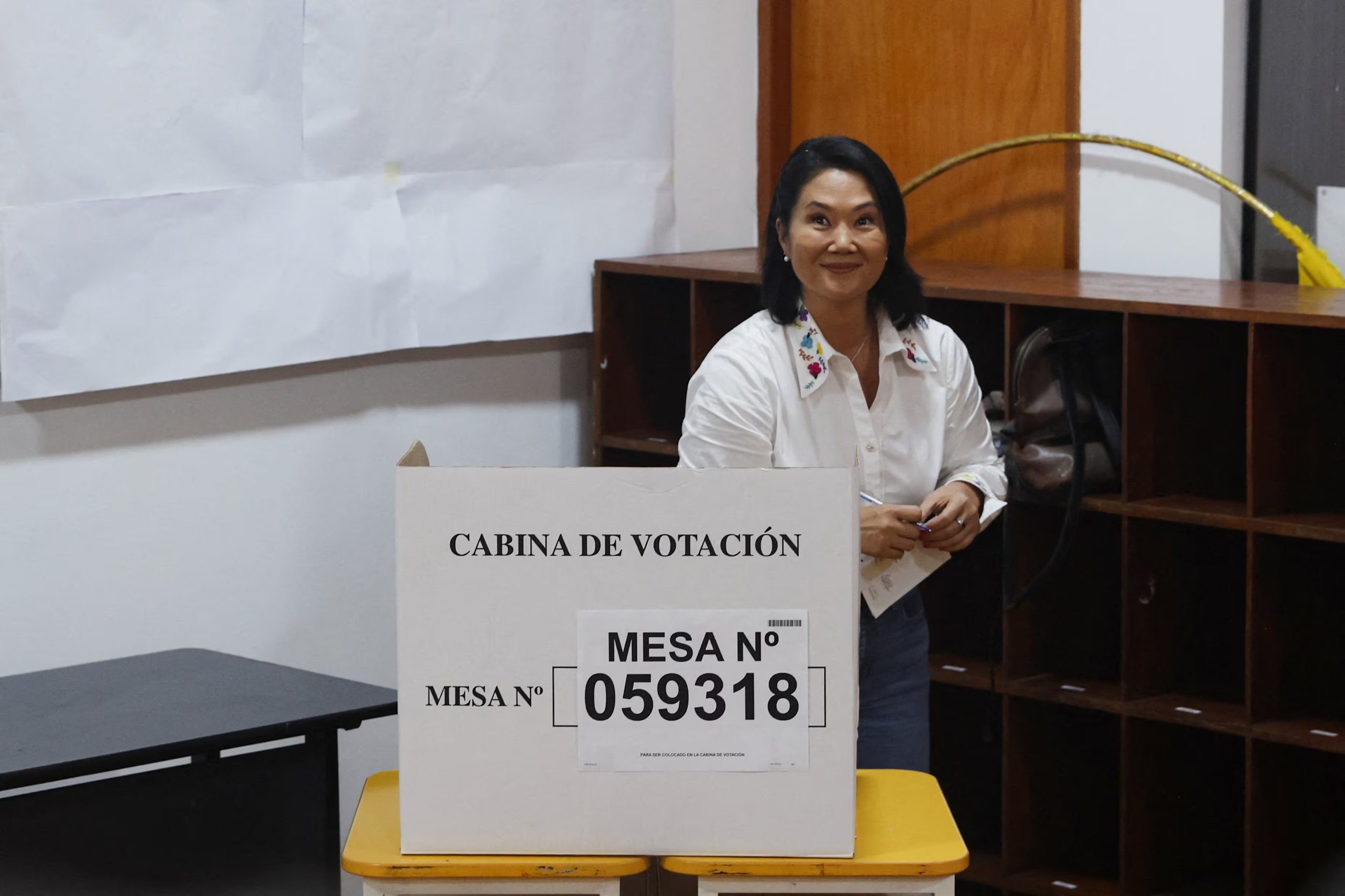 Conservative presidential candidate Keiko Fujimori looks on as she votes during a runoff between her and left-wing candidate Roberto Sanchez, in Lima, Peru, June 7, 2026. REUTERS/Alessandro Cinque
