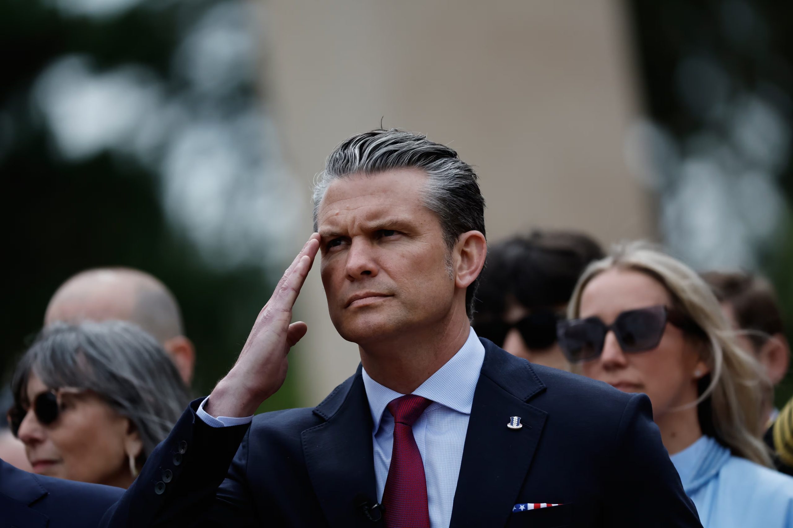 El secretario de Defensa estadounidense, Pete Hegseth, llegará a Bruselas con un mensaje centrado en la necesidad de que los aliados europeos asuman “la responsabilidad principal de la defensa convencional del continente europeo” (REUTERS)