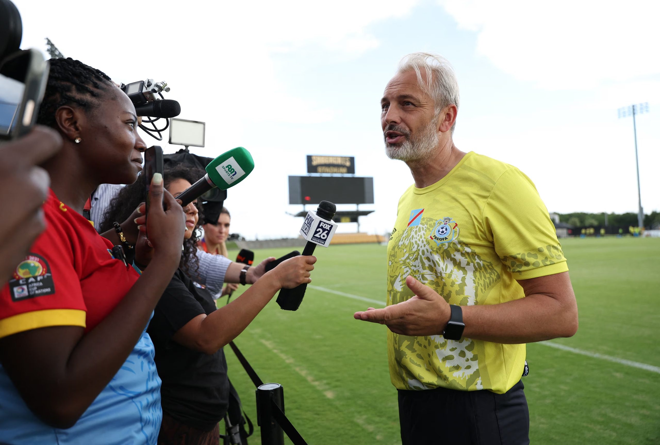 Sébastien Desabre, técnico de la República Democrática del Congo, se enfoca en ganarle a Portugal en el debut del Mundial 2026 - crédito Troy Taormina/IMAGN IMAGES vía Reuters