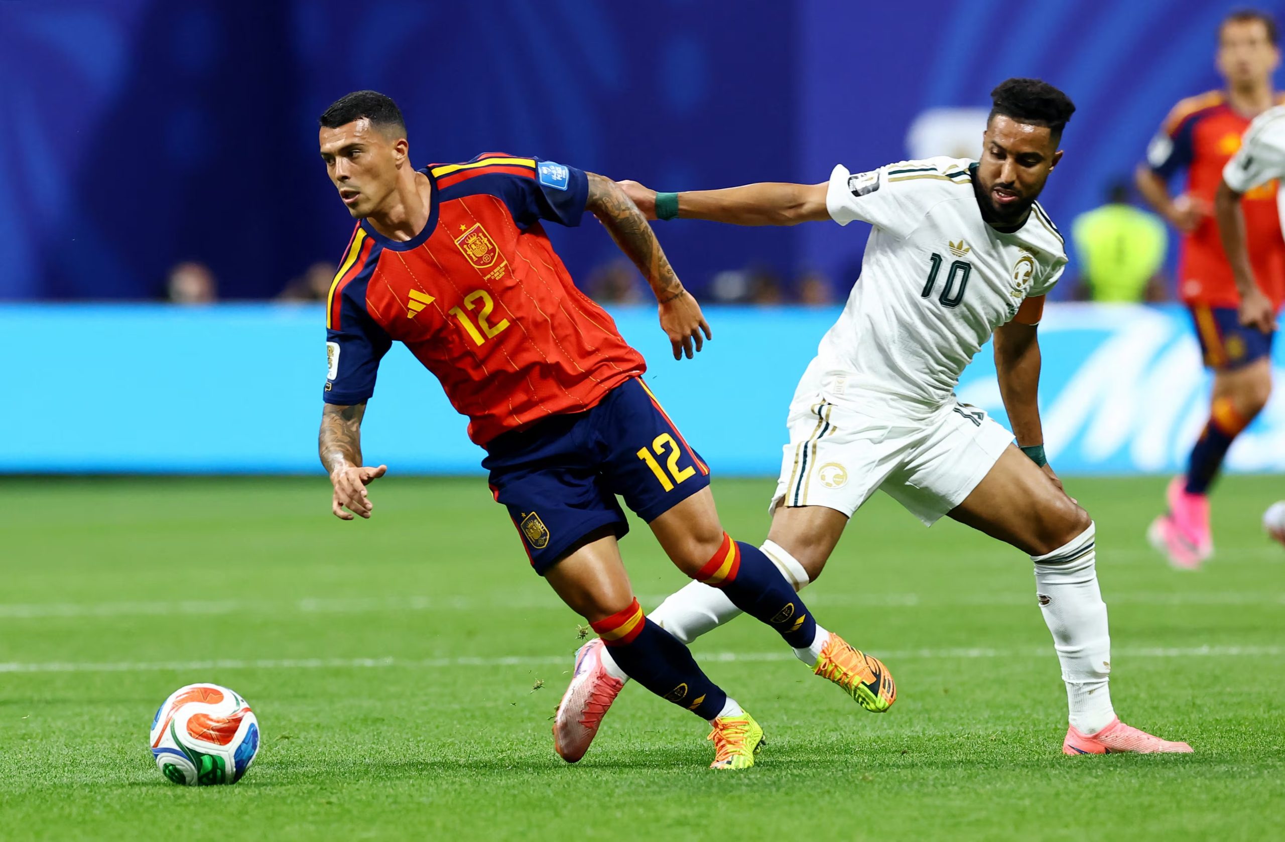Pedro Porro en el partido entre España y Arabia Saudí en el Mundial (REUTERS/Bernadett Szabo)