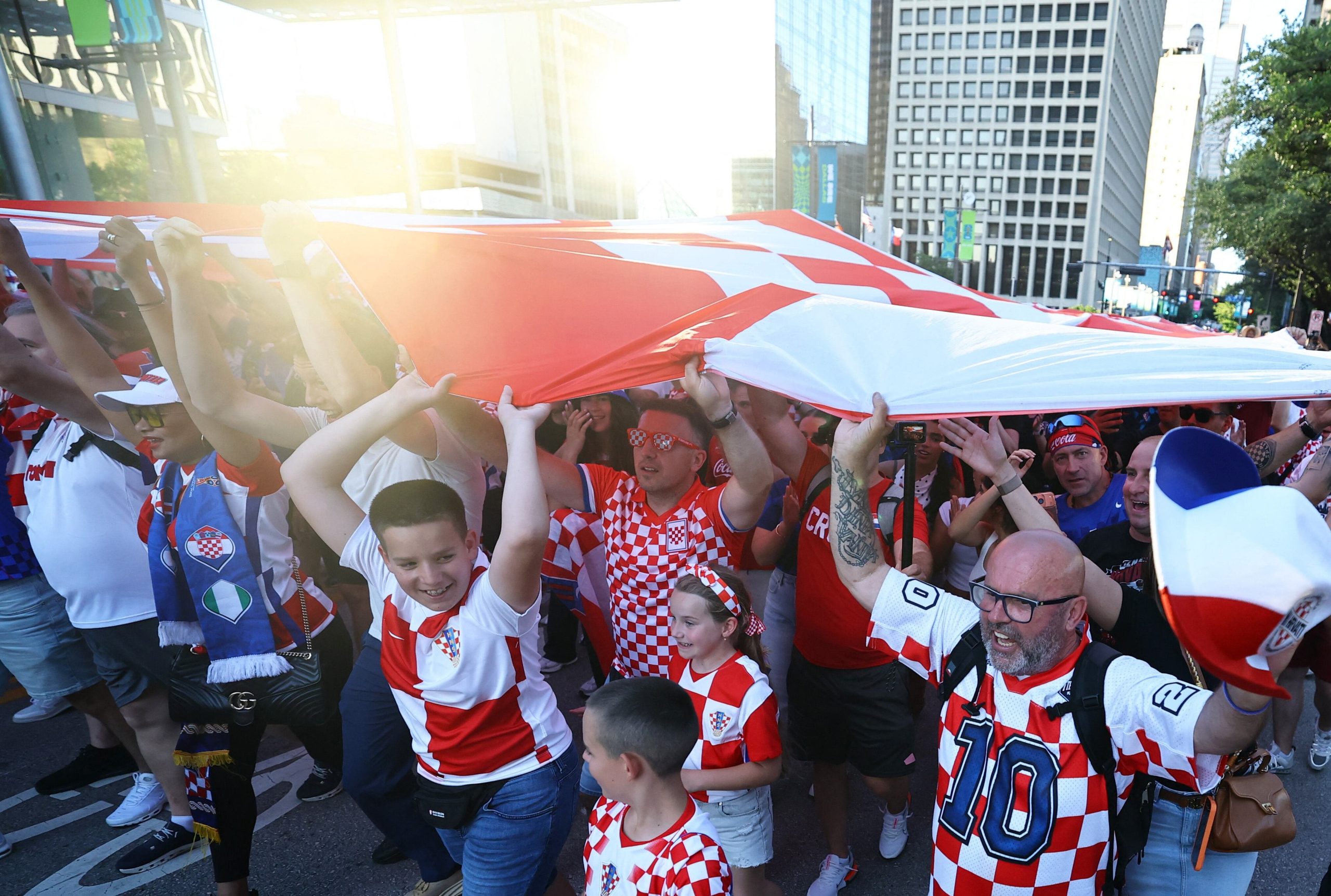 El ambiente festivo se apoderó de Dallas durante la celebración de la comunidad croata (Reuters)