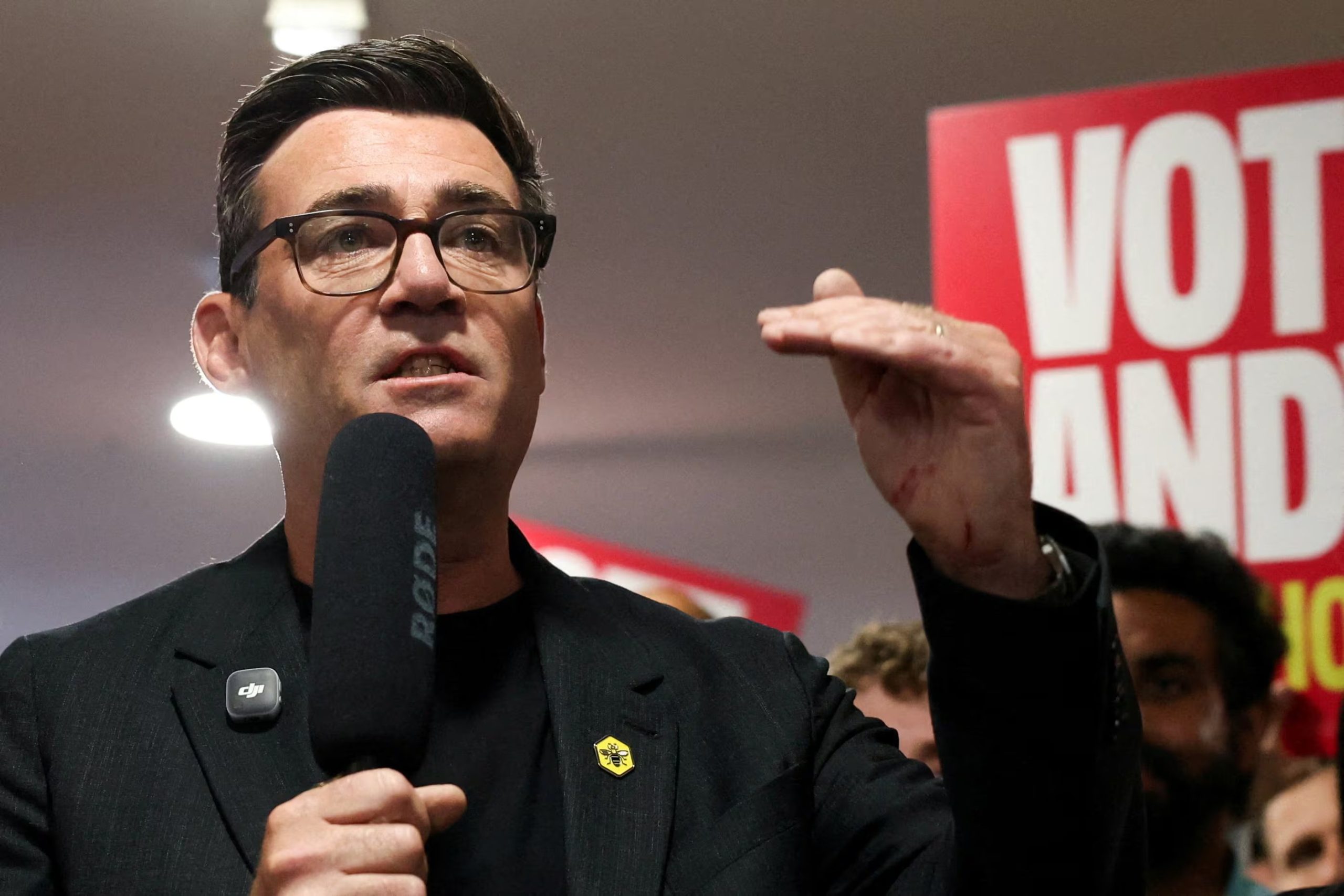 Andy Burnham, exalcalde de Mánchester y figura ascendente del Partido Laborista, aparece como el principal favorito para suceder a Keir Starmer al frente del Gobierno británico. (REUTERS/ARCHIVO)