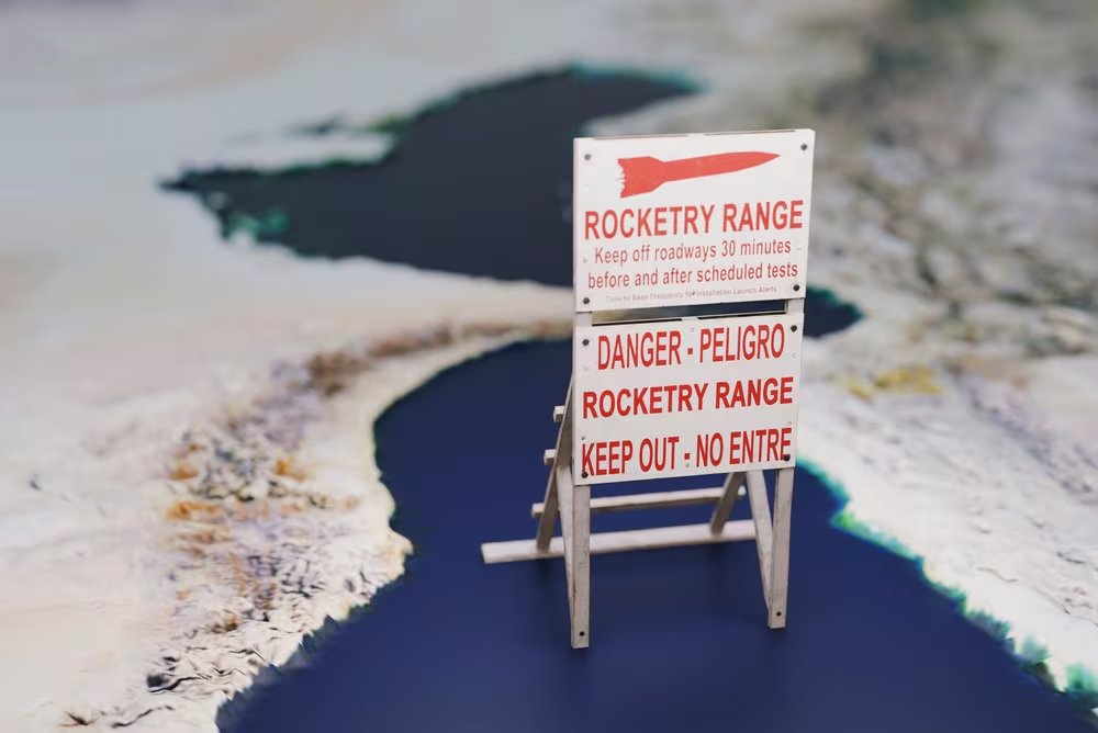 Uno de los factores que mantiene en alerta a los operadores logísticos es la presencia de minas en la zona (Foto: Shutterstock)