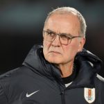Escándalo en Uruguay: hermano de Ronald Araujo culpa a Bielsa de su lesión