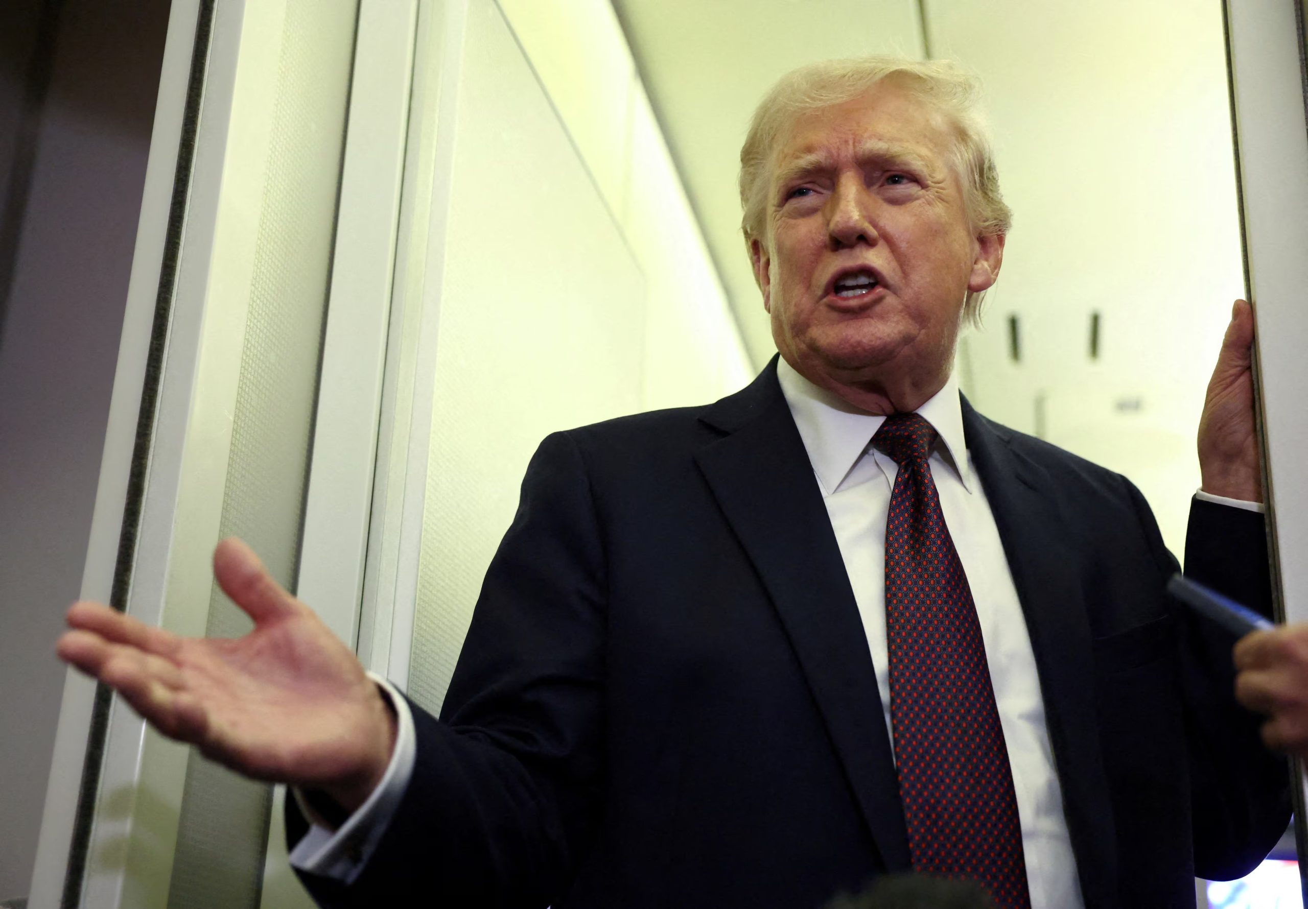 Donald Trump aseguró que el entendimiento con Teherán quedó terminado (REUTERS/Archivo)