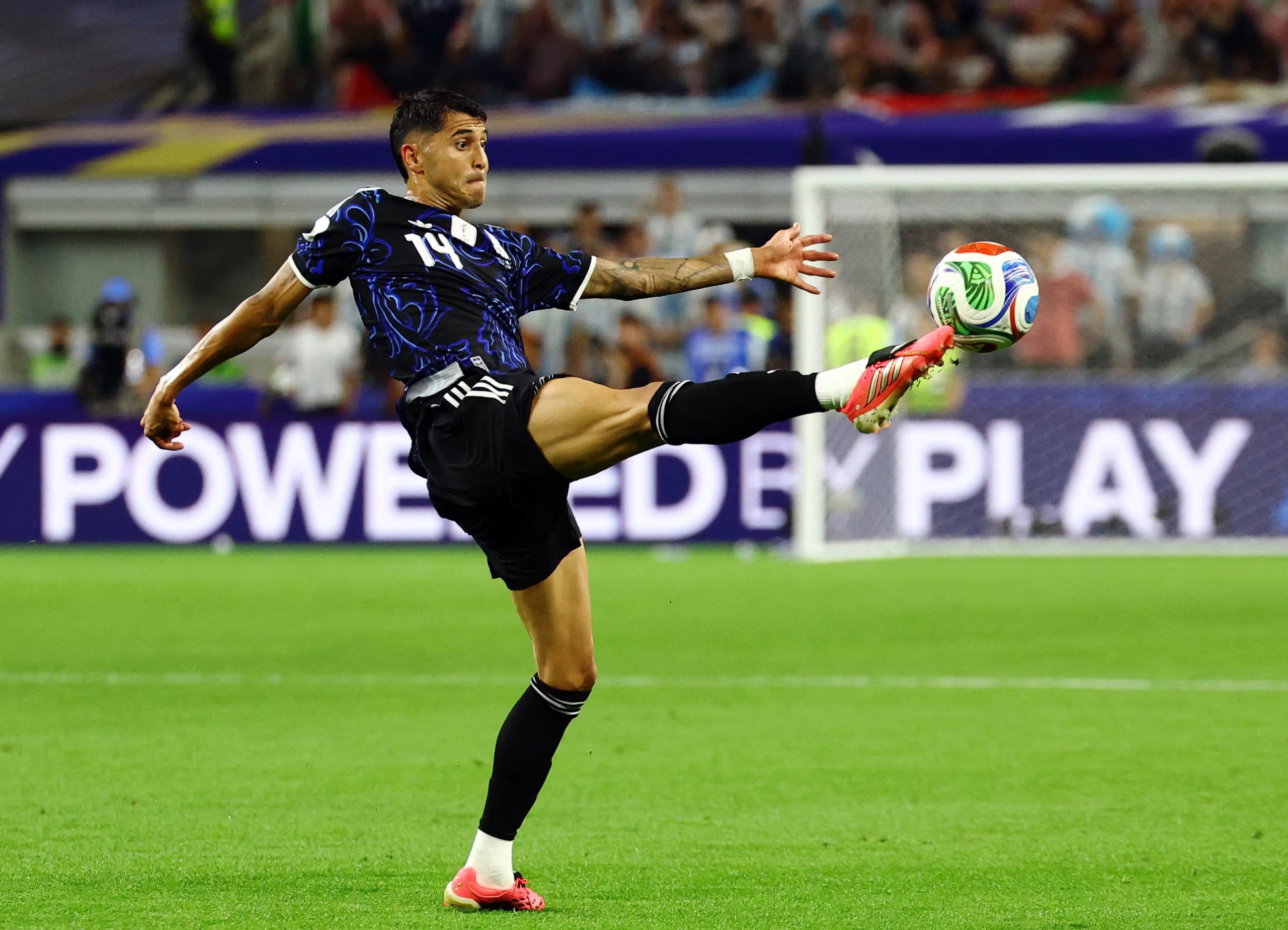 Exequiel Palacios jugó como titular frente a Jordania y completó el partido (Reuters/Tim Heitman)