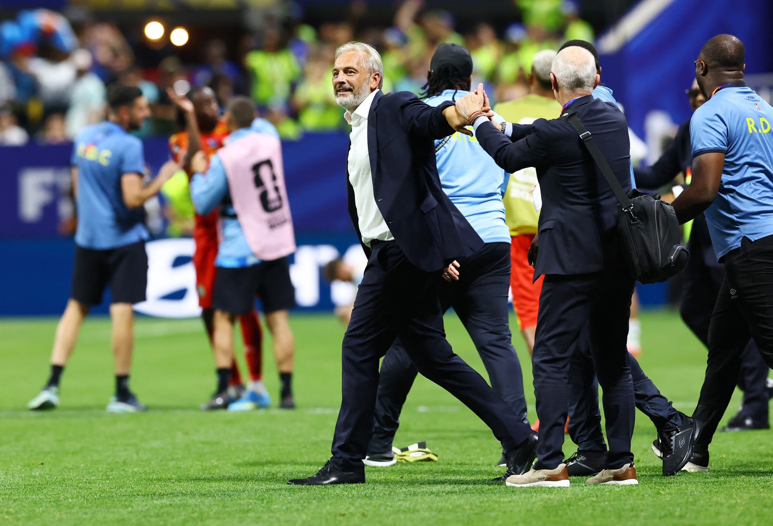 Sébastien Desabre quedó en la historia por la segunda clasificación de RD Congo a una Copa del Mundo, bajo su actual nombre y la primera en el siglo XXI - crédito Bernadett Szabo/REUTERS